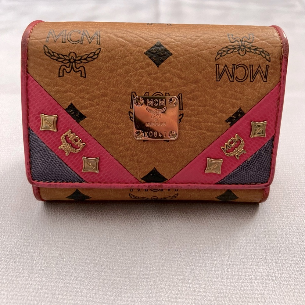 ❌❌❌Authentic Preloved MCM wallet❌❌❌